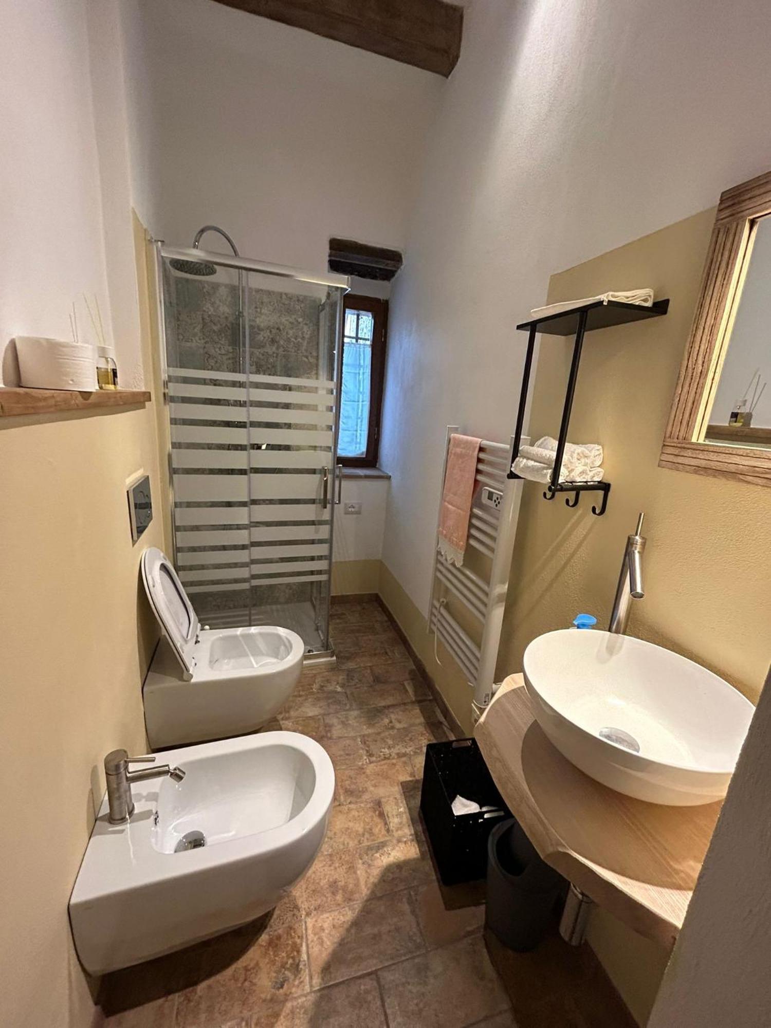 Borgo Di Mezzo Apartment Castelnuovo dell'Abate Ngoại thất bức ảnh