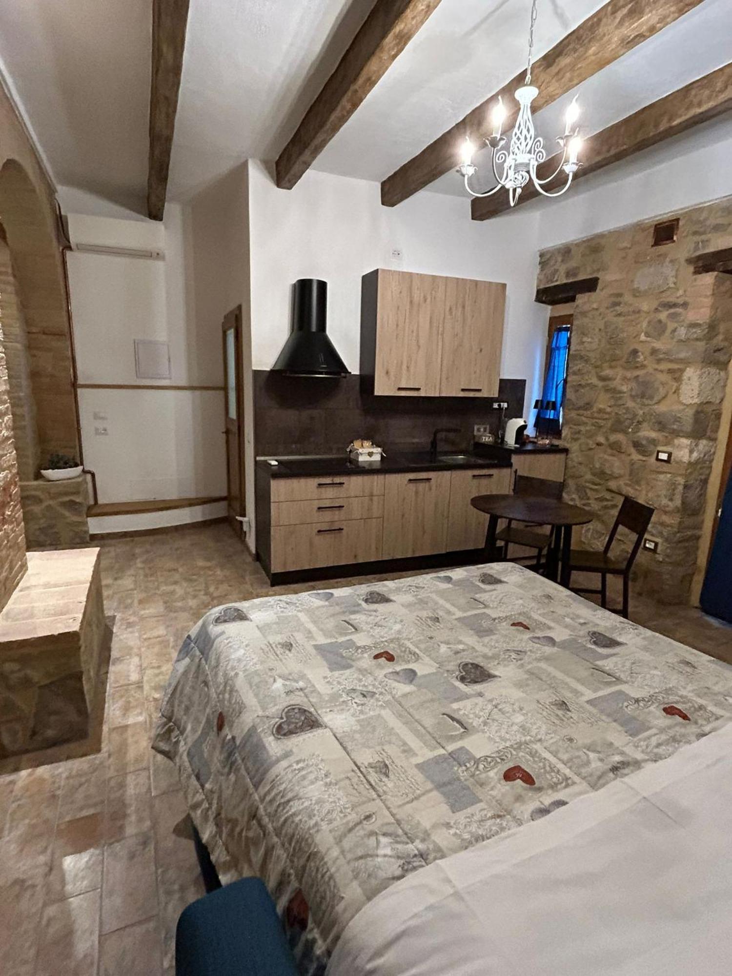 Borgo Di Mezzo Apartment Castelnuovo dell'Abate Ngoại thất bức ảnh